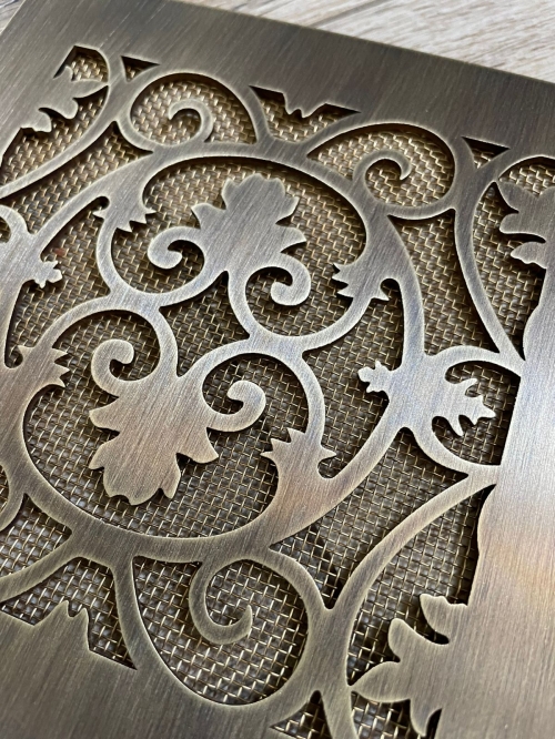 Вентиляционная решетка латунная с патиной LR-07 150х150